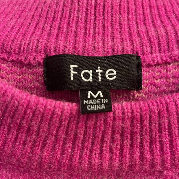 Vici - FATE Pink Leopard Sweater - Picture 3 of 4